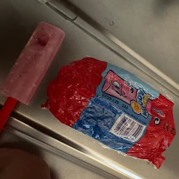 Şekerin Üzerindeki Siyah Parçacıklar Çocuğumuzu Korkuttu