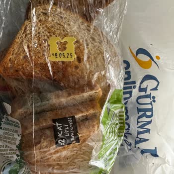 Son Kullanma Tarihi Geçmemiş UNO Tost Ekmeğinde Küf Ve Sağlık Riski