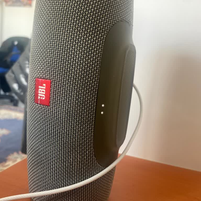JBL Charge 4 Şarj Sorunu Ve Tamamlanmayan Işık Göstergesi