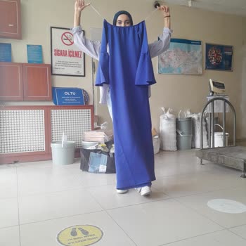 Aldığım Abiye İle Gönderilen Ürün Tamamen Farklı