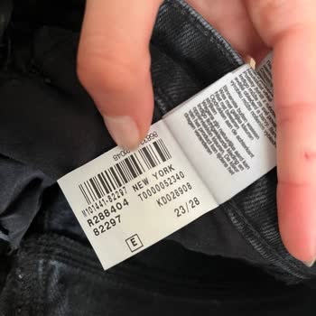 Aldığım Pantolonlarda Renk Solması Ve Diz İzi Sorunu Çözülmedi