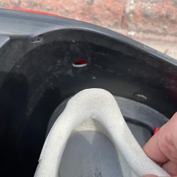 Lacoste Ayakkabının Tekinde Yırtılma Ve Çözüm Talebi