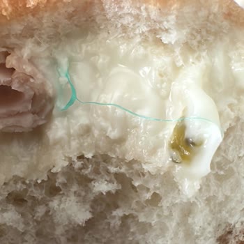 Sandviç İçinden Plastik Parça Çıkması Nedeniyle Güven Sorunu