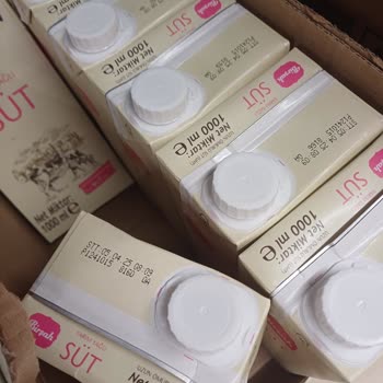 A101'de Son Kullanma Tarihi Geçmiş Sütlerle Karşılaştım