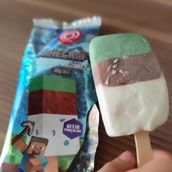 Algida Minecraft Dondurmasında Mavi Çıtır Parçalar Eksik