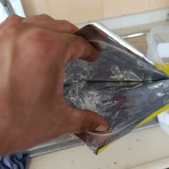 Migros Aldığım Paketin İçinden Patlamış Ve Sızmış Ürün Çıktı