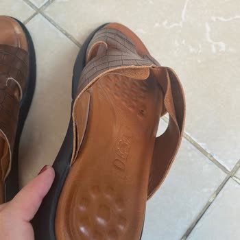 Kısa Sürede Deforme Olan Terlik Ve Yetersiz Garanti Desteği