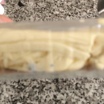 Kapalı Kutuda Küflü Peynir Şoku Ve İade Talebi