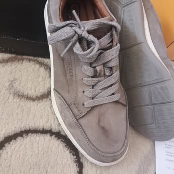 Dockers Yağmurda Rengi Değişen Ayakkabıya Çözüm Bulamıyorlar