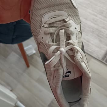6 Ayda Açılan Nike Ayakkabıyı FLO Kullanılamaz Hâlde Geri Gönderdi