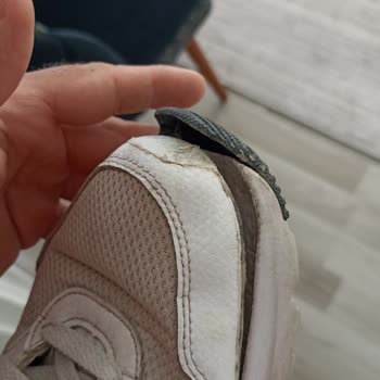 6 Ayda Açılan Nike Ayakkabıyı FLO Kullanılamaz Hâlde Geri Gönderdi