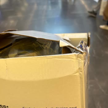 Kusurlu Ürün İçin İade Sürecinde Yaşanan Sorun Ve İlgisiz Mağaza Çalışanları