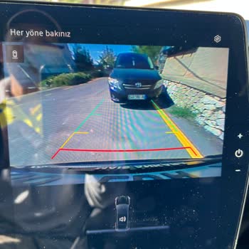 Renault Austral'ın Geri Görüş Kamerası Hayal Kırıklığı Yarattı