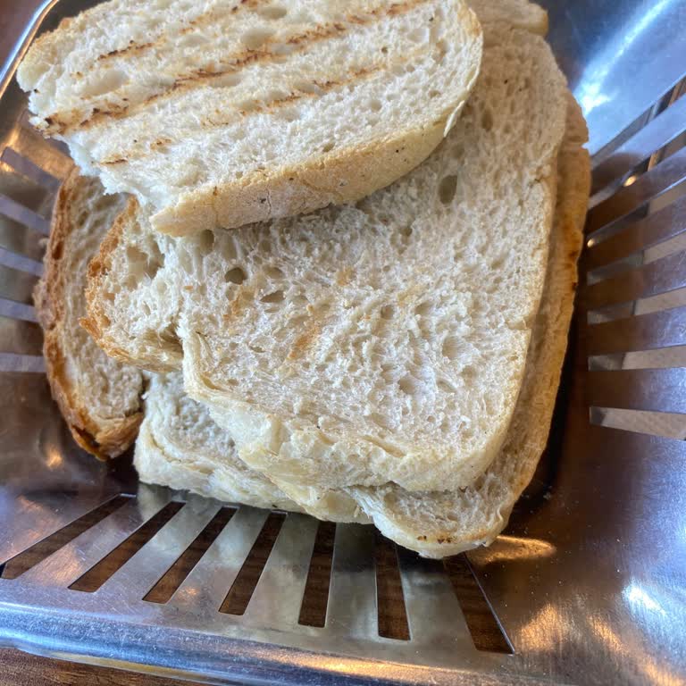 Çiftlikköy Şubesinde Ekmek Hizmeti Ve İlgi Sorunu