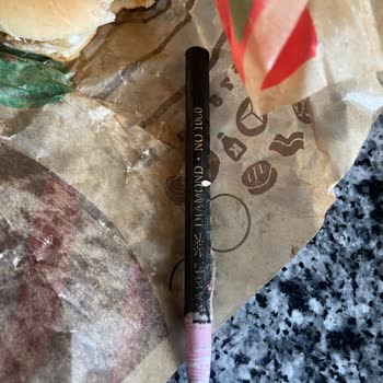 Burger King Hamburgerden Çıkan Kalem Şaşkınlığı