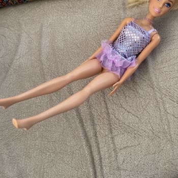 Barbie Bebekte Sert Ayak Ve Kötü Saç Kalitesi Hayal Kırıklığı