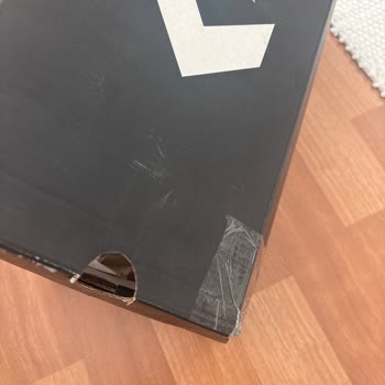 Aldığım Converse Ayakkabı Kullanılmış Ve Kutusu Hasarlı Çıktı