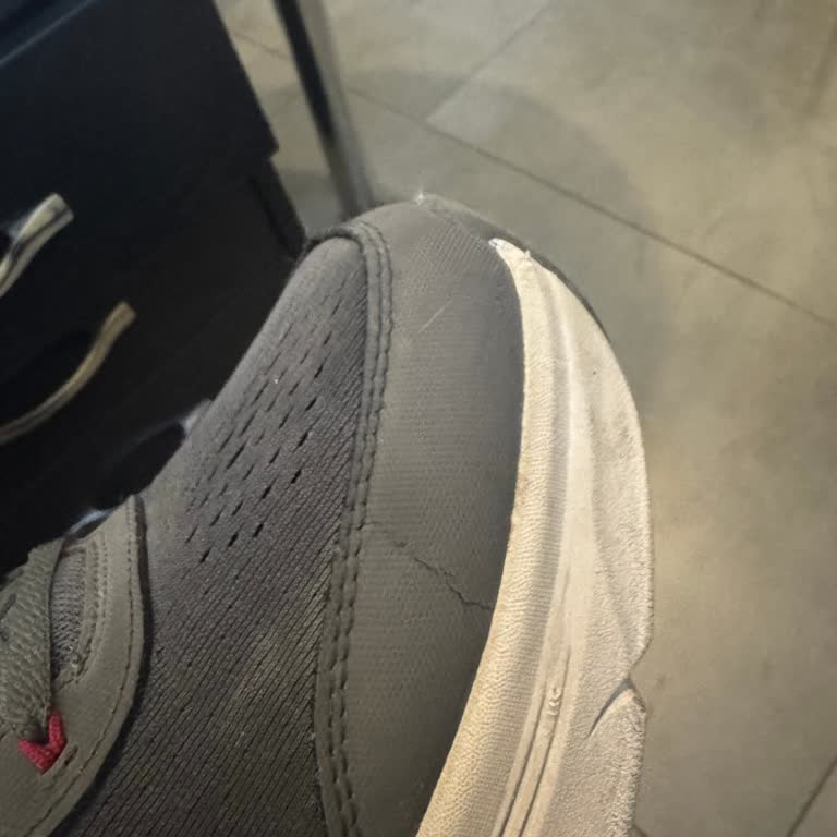 Aldığım Ayakkabı Kısa Sürede Çatladı, Mağaza Kullanıcı Hatası Dedi