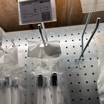 Reyondaki Fiyatı Kabul Etmeyen Koçtaş Mağazası Ve İlgisiz Çalışanlar