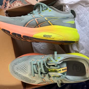 Asics Koşu Ayakkabısında Dar Kalıp Ve Çözülmeyen Sorun