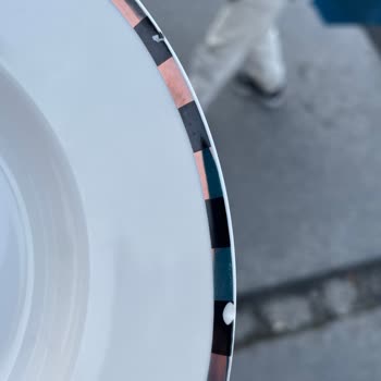 Çatlak Tabak Satışı Ve Değişim Sorunu Mağaza Deneyimimi Zedeledi