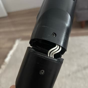 Philips Aqua Plus Şarjlı Dik Süpürge Kullanmadan Kırıldı, Değişim Talebim Var