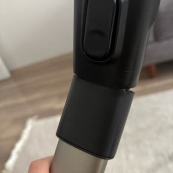 Philips Aqua Plus Şarjlı Dik Süpürge Kullanmadan Kırıldı, Değişim Talebim Var