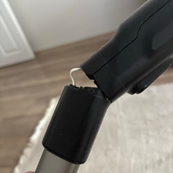 Philips Aqua Plus Şarjlı Dik Süpürge Kullanmadan Kırıldı, Değişim Talebim Var