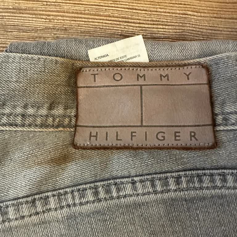 Tommy Hilfiger Pantolonumun Boyası Aktı Mağaza Kullanıcı Hatası Dedi