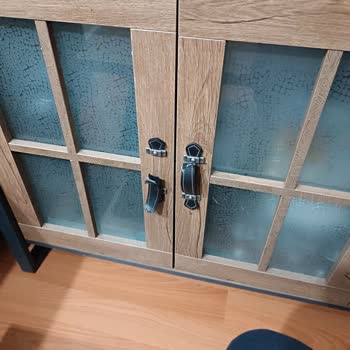 Alfemo Brooklyn Salon Takımının Kulpları Dayanıksız Çıktı