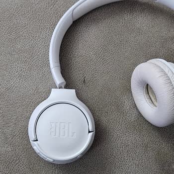 Garantili Kulaklıkta Tekrarlayan Kırılma Ve Teknik Servisten İlgisizlik