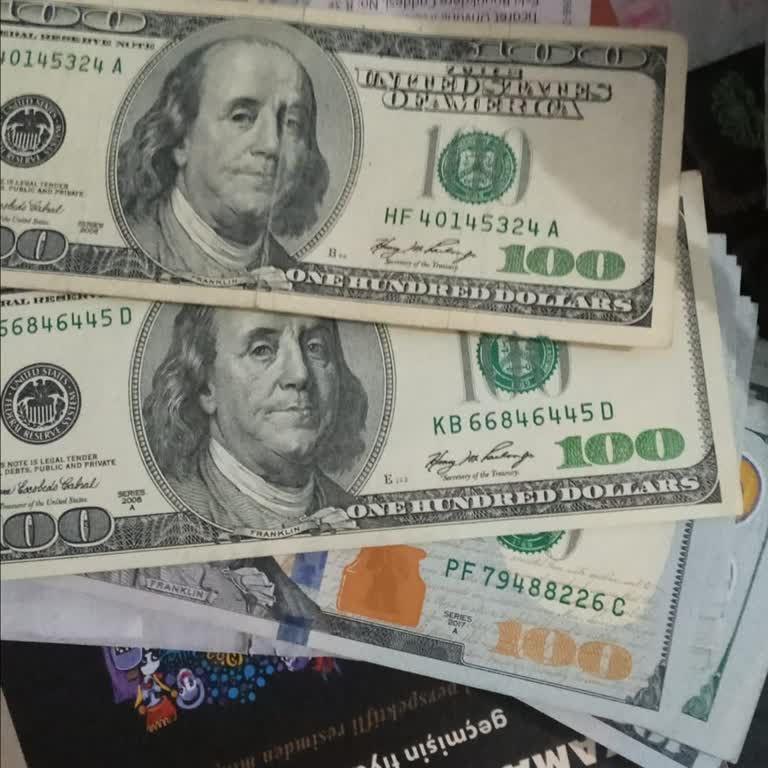 Çekilen Dolar Arasında Sahte Para Mağduriyeti Ve İletişim Sıkıntısı