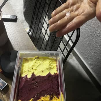 Dondurma İçinden Plastik Parça Çıkması Şaşkınlığı