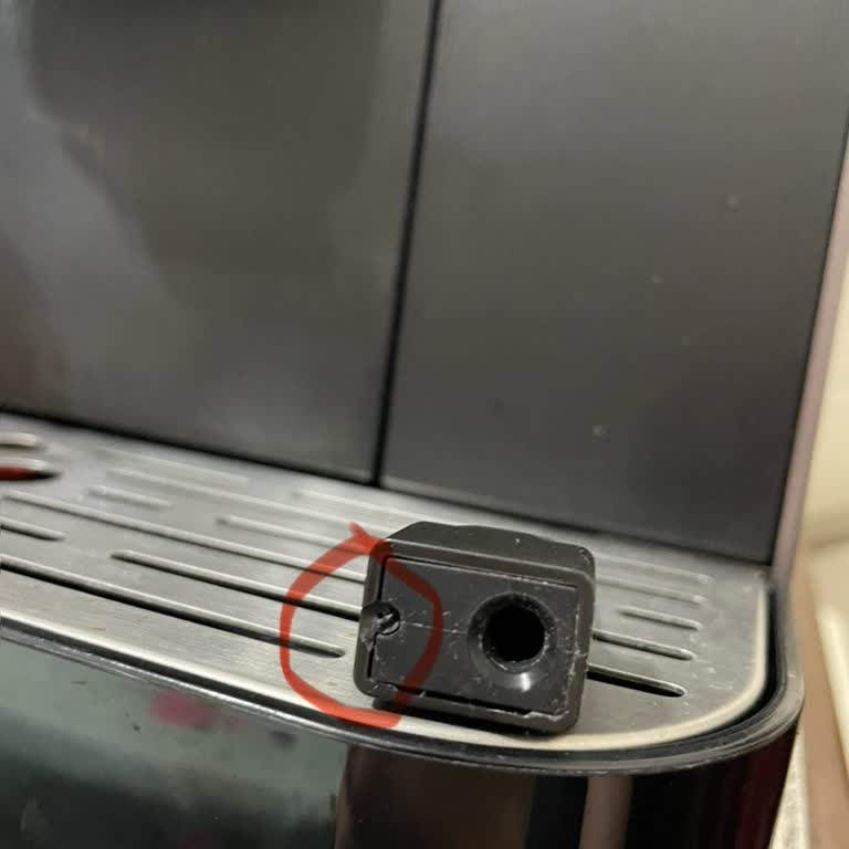 Grundig Espresso Makinesinde Parça Kırılması Ve Uzayan Servis Süreci