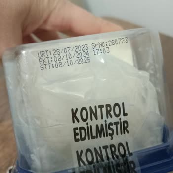 Taze Olmayan Peynir Ve İlgisiz Müşteri Hizmeti