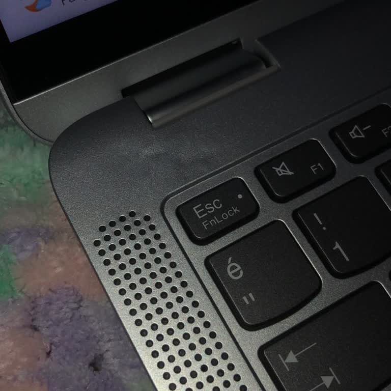 Lenovo Laptop Şarjda Aşırı Isındı Ve Hasar Oluştu