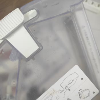 Servis Sonrası Su Haznesi Çizik Ve Kirli Olarak Teslim Edildi, Parça Değişimi Yapılmadı