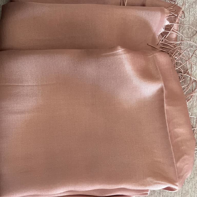 Instagram'dan Alınan Eşarp Yerine Alakasız Ve Markasız Ürün Gönderildi, Firma Ulaşılamaz Durumda