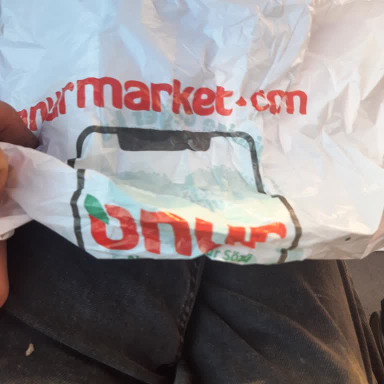 Onur Market'te Kötü Ürün Yelpazesi Ve İlgisiz Çalışanlar Hayal Kırıklığı