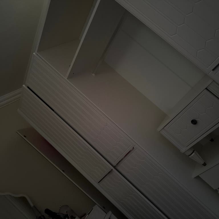 Özaydın AVM Gardırop Kapakları Bir Ayı Geçti Hala Takılmadı