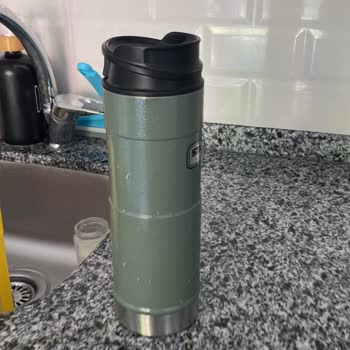 Stanley Termos Kapağı Patladı, Bilgisayarım Zarar Gördü