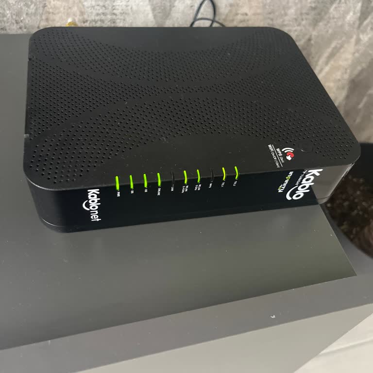 Kablo Net İnternet Sadece Salonda Çekiyor Diğer Odalarda Bağlantı Yok