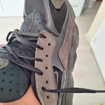 Aldığım Ayakkabı Kısa Sürede Yırtıldı Firma Çözüm Sunmadı