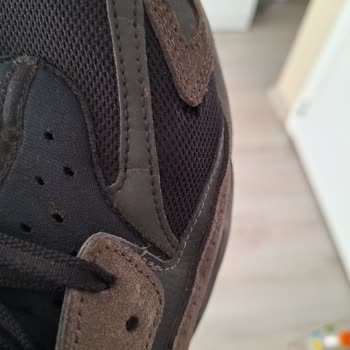 Aldığım Ayakkabı Kısa Sürede Yırtıldı Firma Çözüm Sunmadı