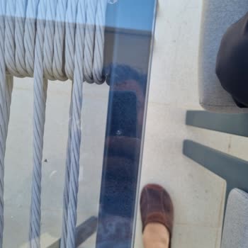 Dayanıksız Ve Kusurlu Balkon Takımı, İlgisiz Servis