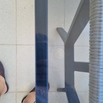 Dayanıksız Ve Kusurlu Balkon Takımı, İlgisiz Servis