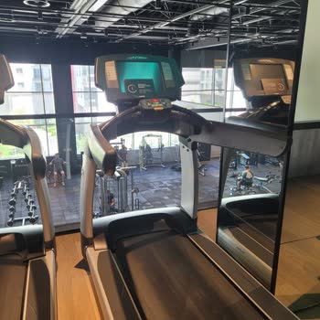 Macfit | İstanbul Avrupa Sürekli Arızalı Yürüme Bantları Ve Yoğunluk Sorunu