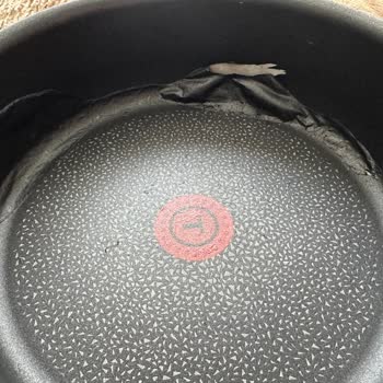 Tefal Tencerede Beklenmedik Kaplama Soyulması