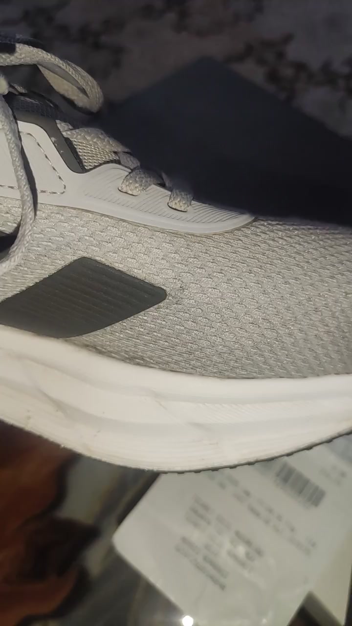 Veta Schuhe lösen sich nach nur zwei Mal Tragen, Deichmann verweigert Garantie Videovorschaubild
