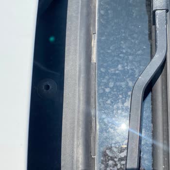 BMW 116i Ön Cam Fitili Ve Arka Stop Lambası Sorunu